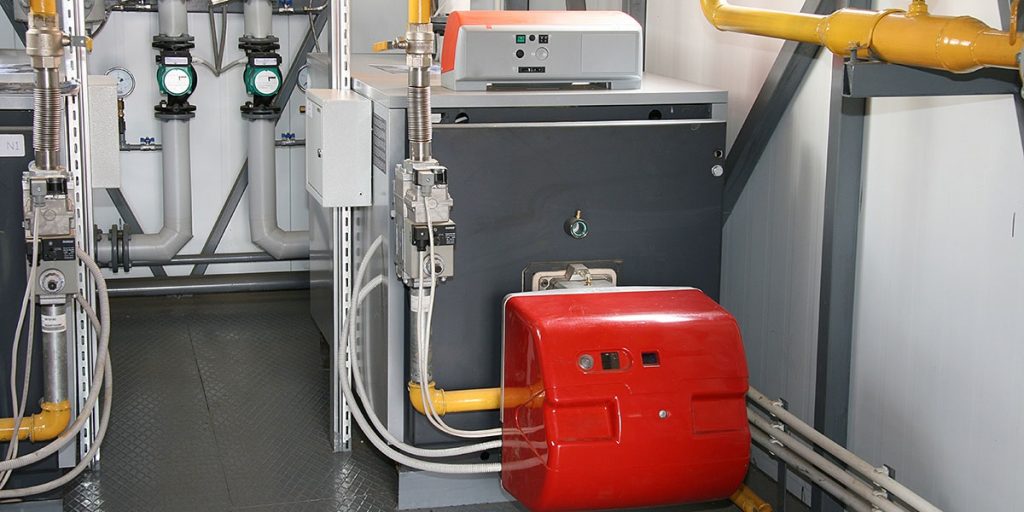 Station-service Delivrant Du Fioul à La Pompe